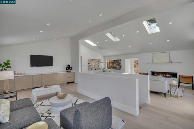 127 127 Caminar Way, Walnut Creek, CA 94596