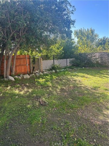 943 W Valencia Street, Rialto, CA 92376