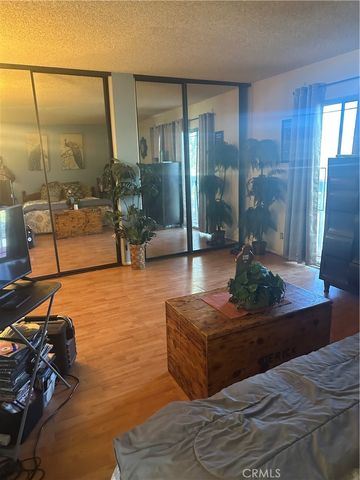 943 W Valencia Street, Rialto, CA 92376