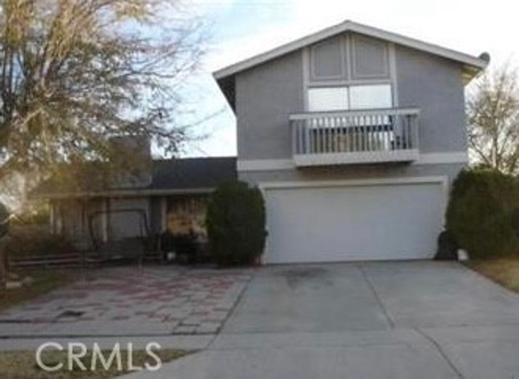 943 W Valencia Street, Rialto, CA 92376