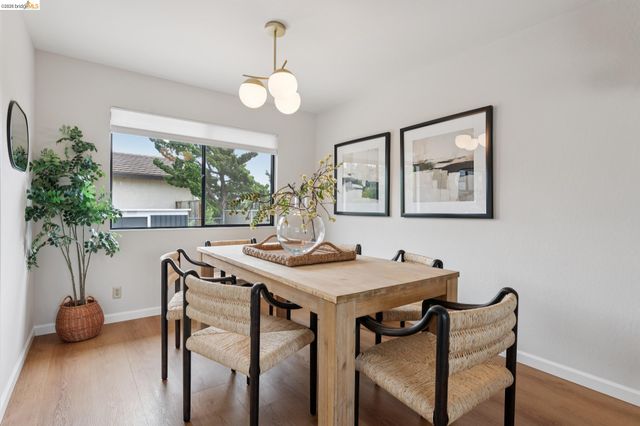 5200 Pinecrest Drive, Oakland, CA 94605