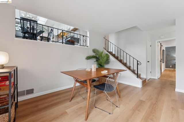 5200 Pinecrest Drive, Oakland, CA 94605