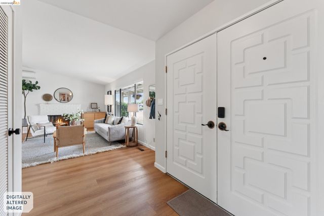 5200 Pinecrest Drive, Oakland, CA 94605