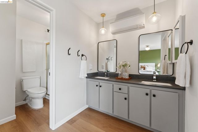 5200 Pinecrest Drive, Oakland, CA 94605