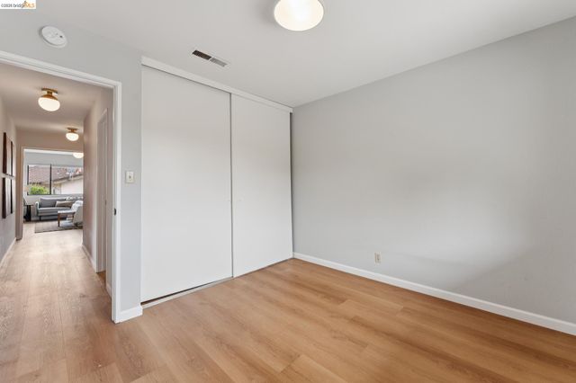 5200 Pinecrest Drive, Oakland, CA 94605