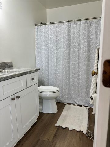 28 St Johns DR, Hampton, VA 23666