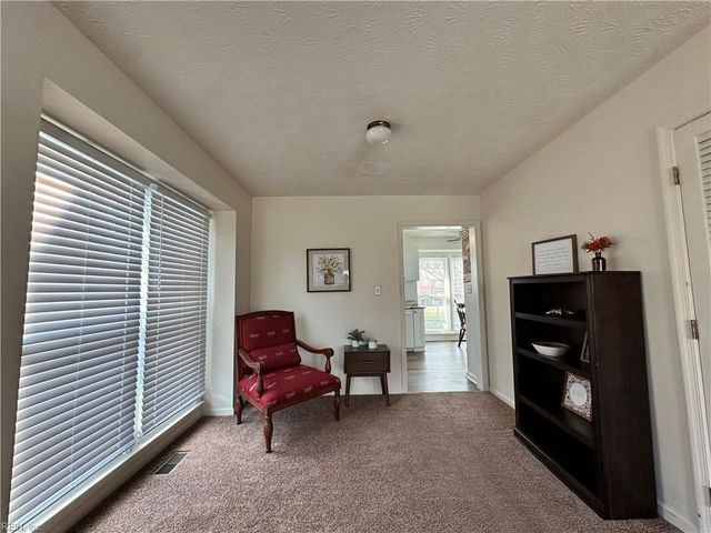 28 St Johns DR, Hampton, VA 23666