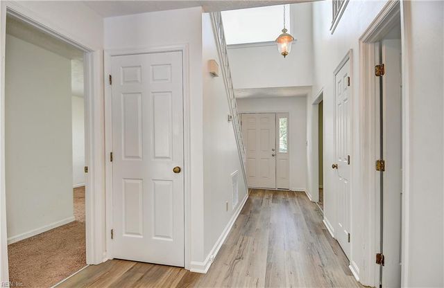 28 St Johns DR, Hampton, VA 23666