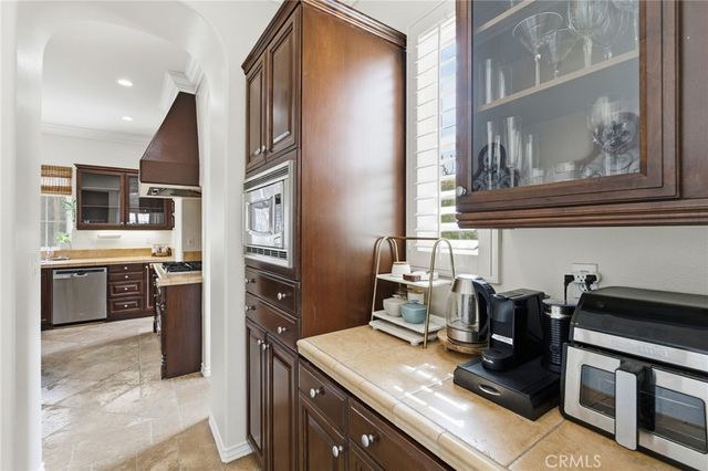 6 Los Olivos, Irvine, CA 92602