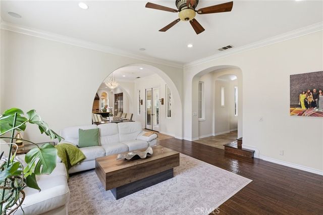 6 Los Olivos, Irvine, CA 92602