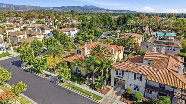 6 Los Olivos, Irvine, CA 92602