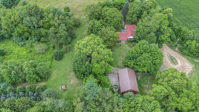 2710 W Winn Road, Niles, MI 49120