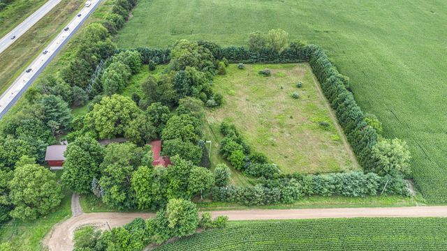 2710 W Winn Road, Niles, MI 49120