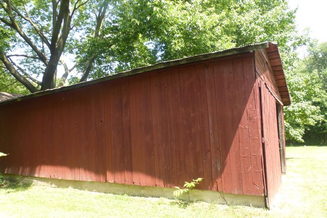 2710 W Winn Road, Niles, MI 49120