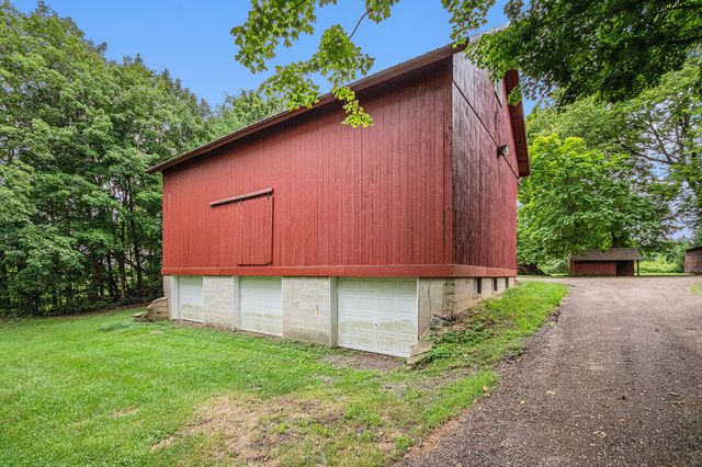 2710 W Winn Road, Niles, MI 49120
