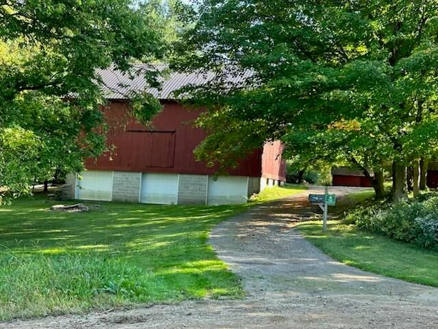 2710 W Winn Road, Niles, MI 49120