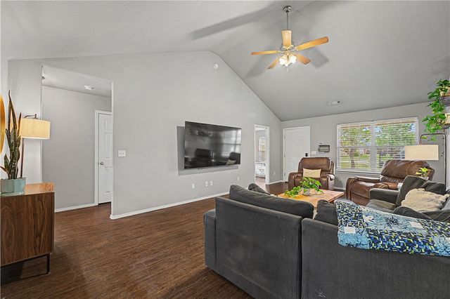 280 Glory Lane, Springdale, AR 72764