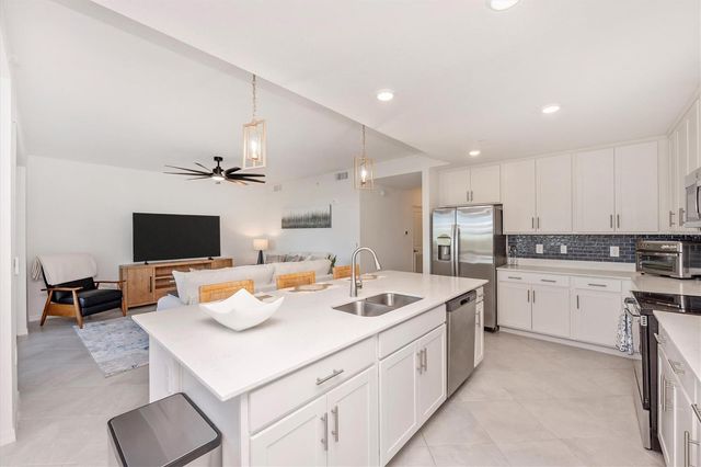 17625 OPAL SAND DRIVE 207, Venice, FL 34293