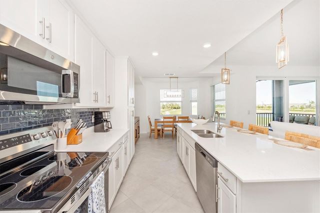 17625 OPAL SAND DRIVE 207, Venice, FL 34293