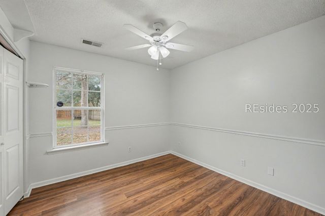 4 Shiney Leaf Ct, Ladys Island, SC 29907