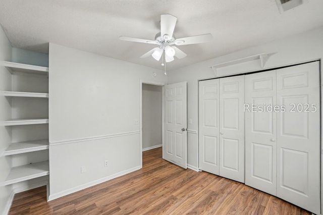 4 Shiney Leaf Ct, Ladys Island, SC 29907