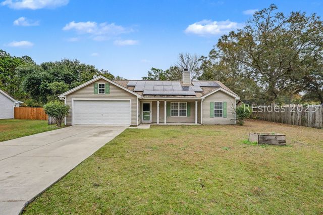 4 Shiney Leaf Ct, Ladys Island, SC 29907