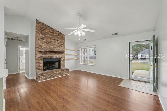 4 Shiney Leaf Ct, Ladys Island, SC 29907