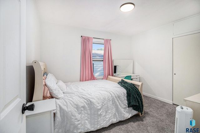 1301 S Gary Dr Drive, Sioux Falls, SD 57103