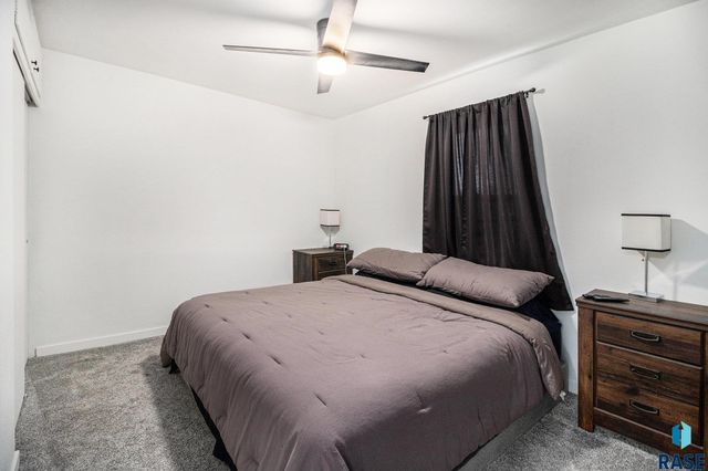 1301 S Gary Dr Drive, Sioux Falls, SD 57103