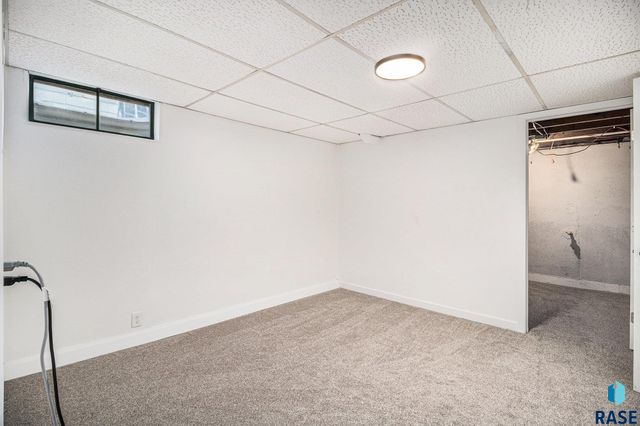 1301 S Gary Dr Drive, Sioux Falls, SD 57103