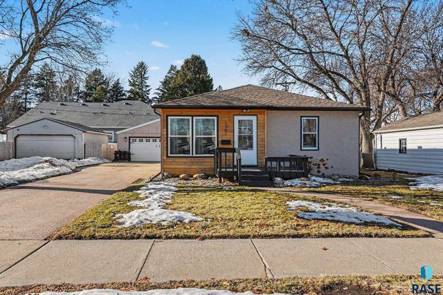 1301 S Gary Dr Drive, Sioux Falls, SD 57103