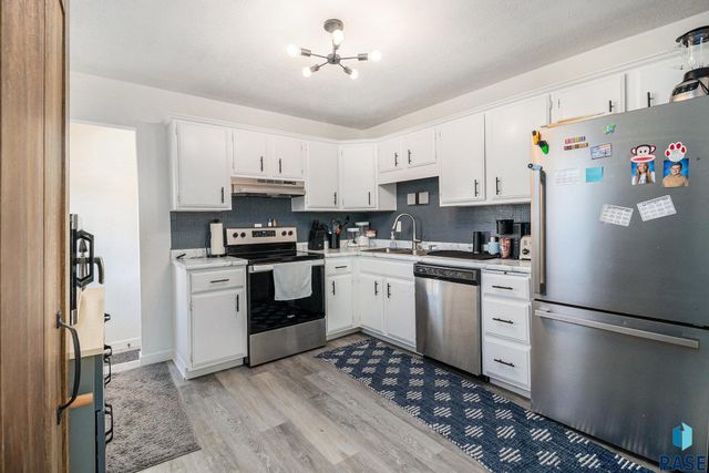 1301 S Gary Dr Drive, Sioux Falls, SD 57103