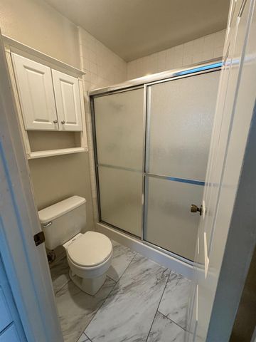 1829 Oak Leaf Dr, Modesto, CA 95354