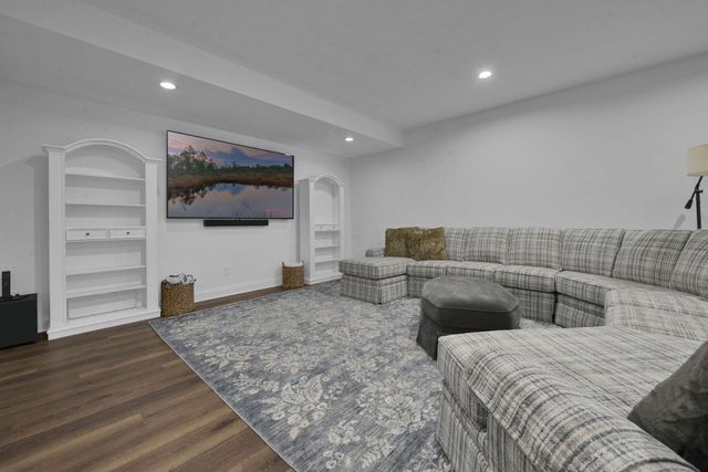 170 Barrington Place, Powell, OH 43065