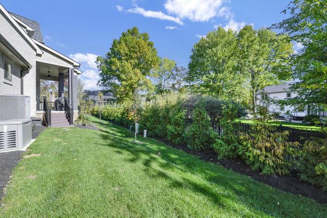 170 Barrington Place, Powell, OH 43065