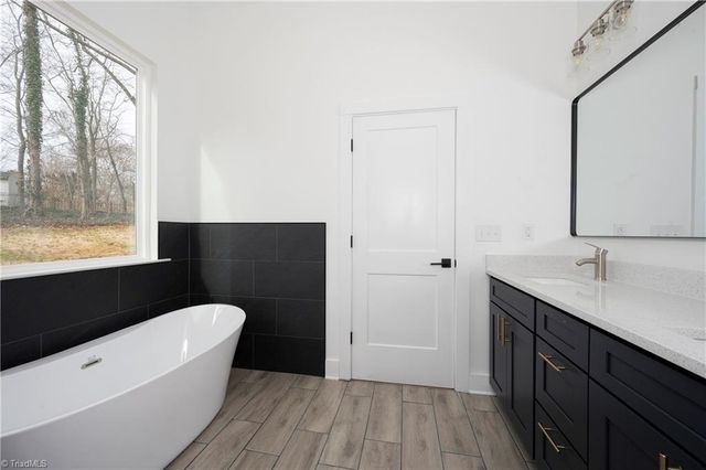 167 Windy Pointe Court, Lexington, NC 27295