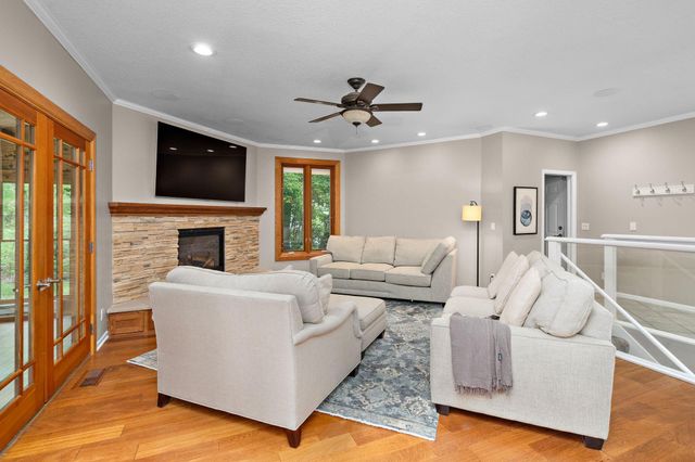13412 Tudor Road, Hopkins, MN 55305