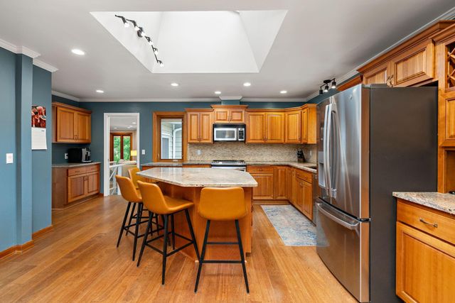 13412 Tudor Road, Hopkins, MN 55305