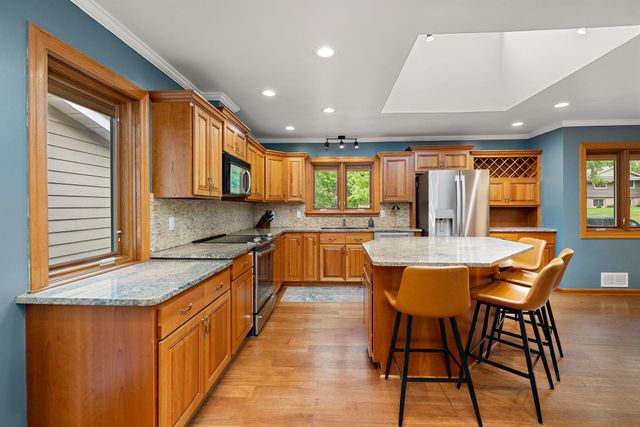 13412 Tudor Road, Hopkins, MN 55305