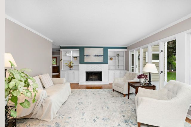 13412 Tudor Road, Hopkins, MN 55305