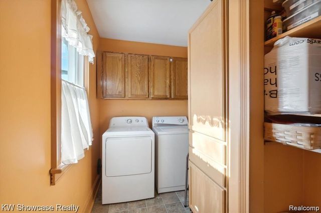 1716 E WARDLOW Road, Highland, MI 48356