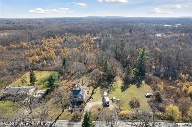 1716 E WARDLOW Road, Highland, MI 48356
