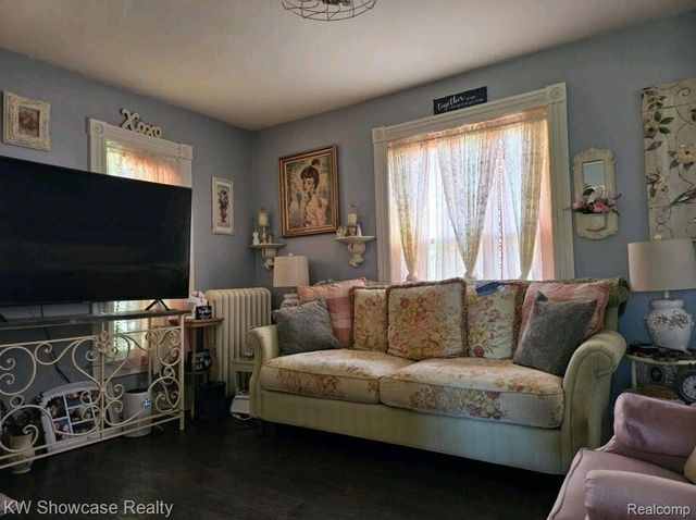 1716 E WARDLOW Road, Highland, MI 48356