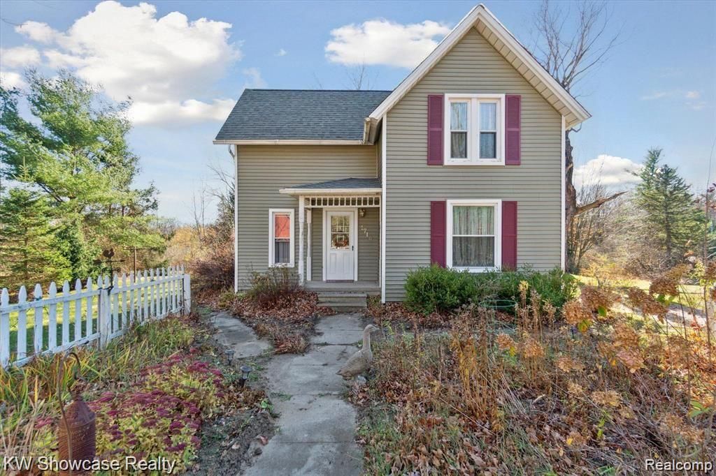 1716 E WARDLOW Road, Highland, MI 48356