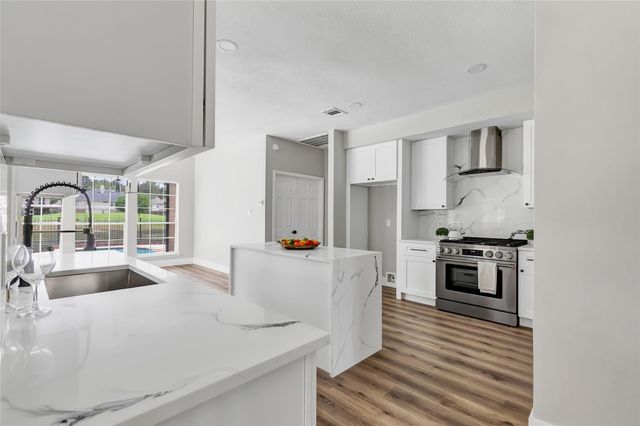 8602 Malardcrest Drive, Humble, TX 77346