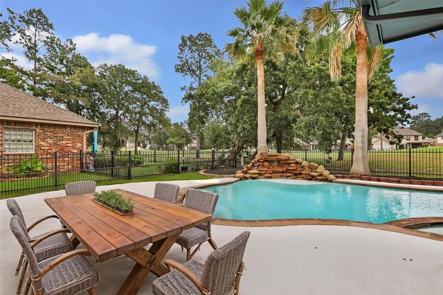 8602 Malardcrest Drive, Humble, TX 77346