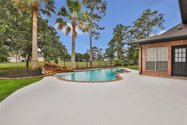 8602 Malardcrest Drive, Humble, TX 77346