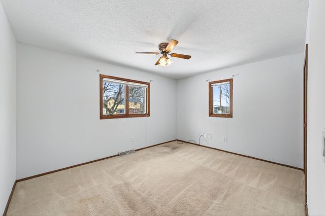 346 Mcknight Road S, Maplewood, MN 55119