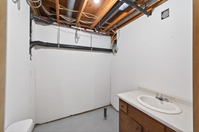 346 Mcknight Road S, Maplewood, MN 55119