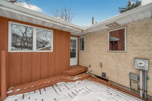 346 Mcknight Road S, Maplewood, MN 55119